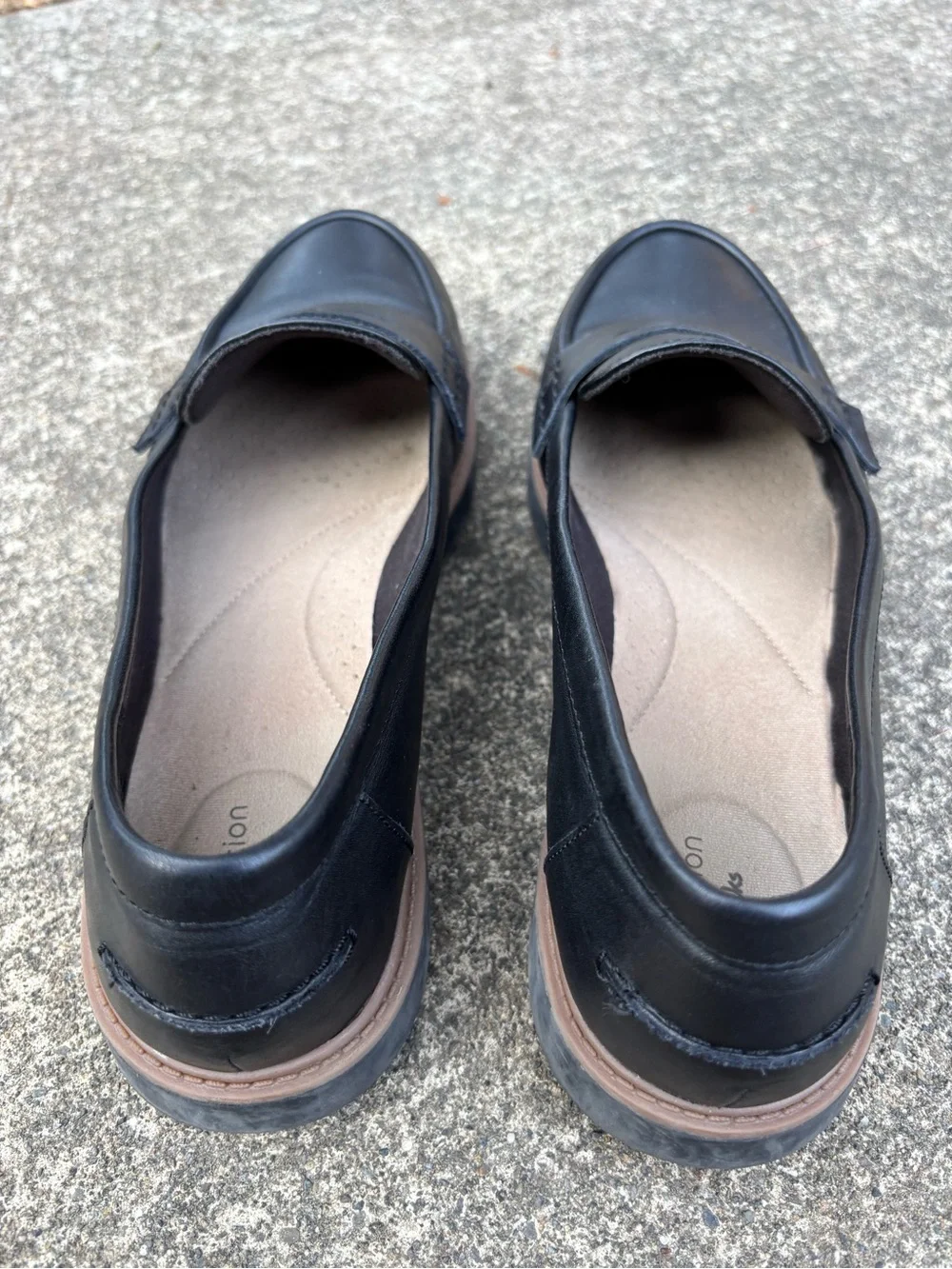 Clarks Black Leather Penny Loafers Women’s Size 10 Classic Comfort Shoes